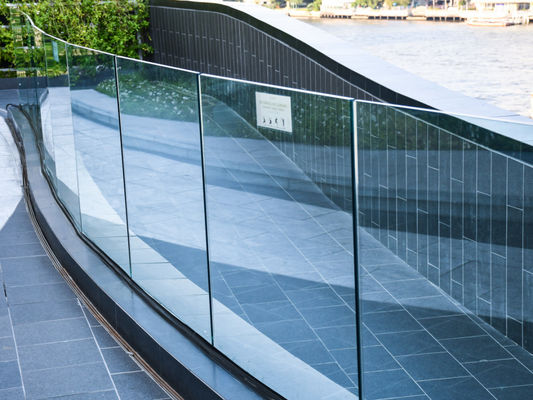 Panneaux de verre de sécurité architecturaux stratifiés